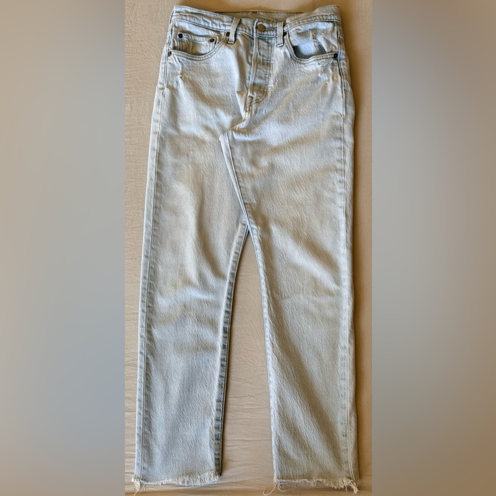 Levi’s 501 Selvedge Denim Big E Light Wash Ankle Cropped Distressed Jeans